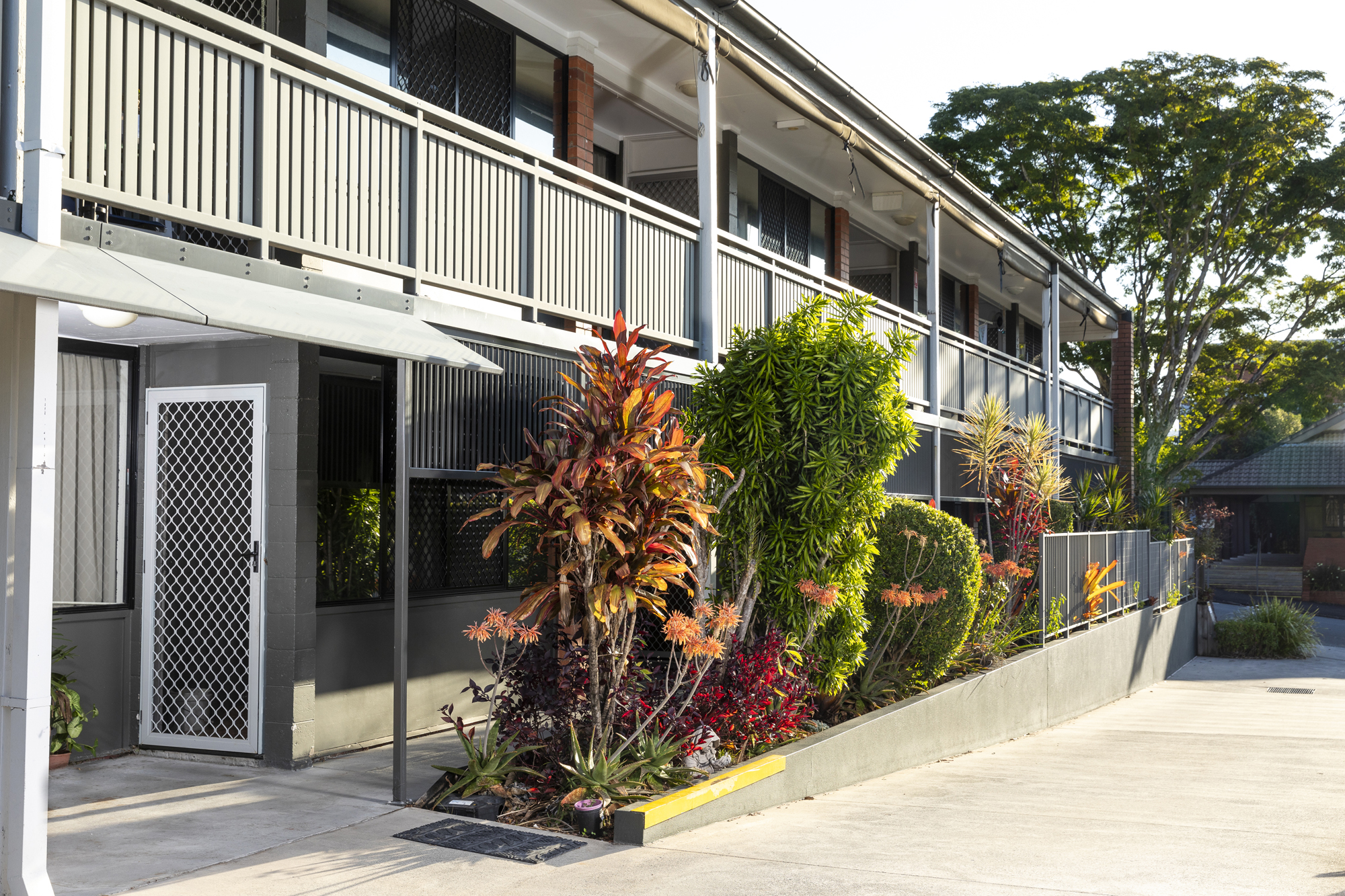 Sub-tropical lifestyle